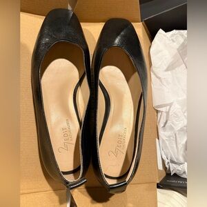 Naturalizer 27 edit Carla black leather ballet flats in size 9w